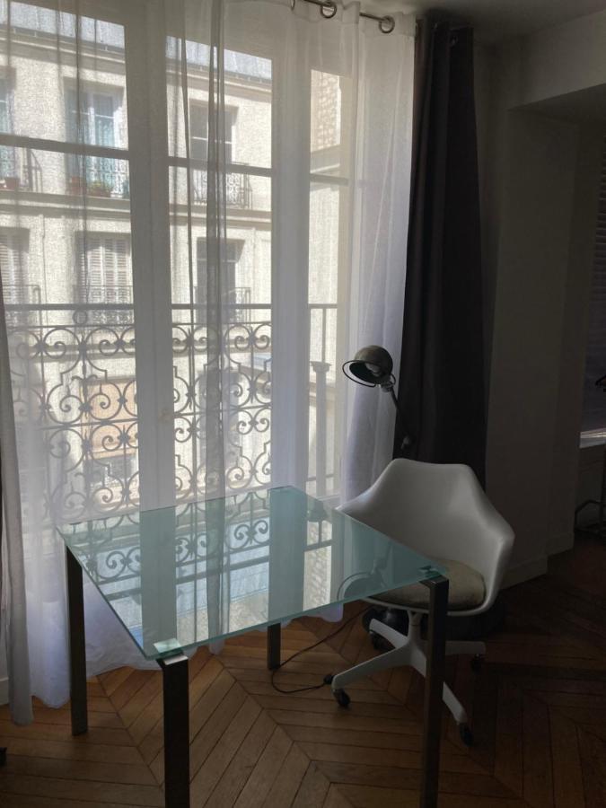 Charmant Studio Apartment Париж Екстериор снимка