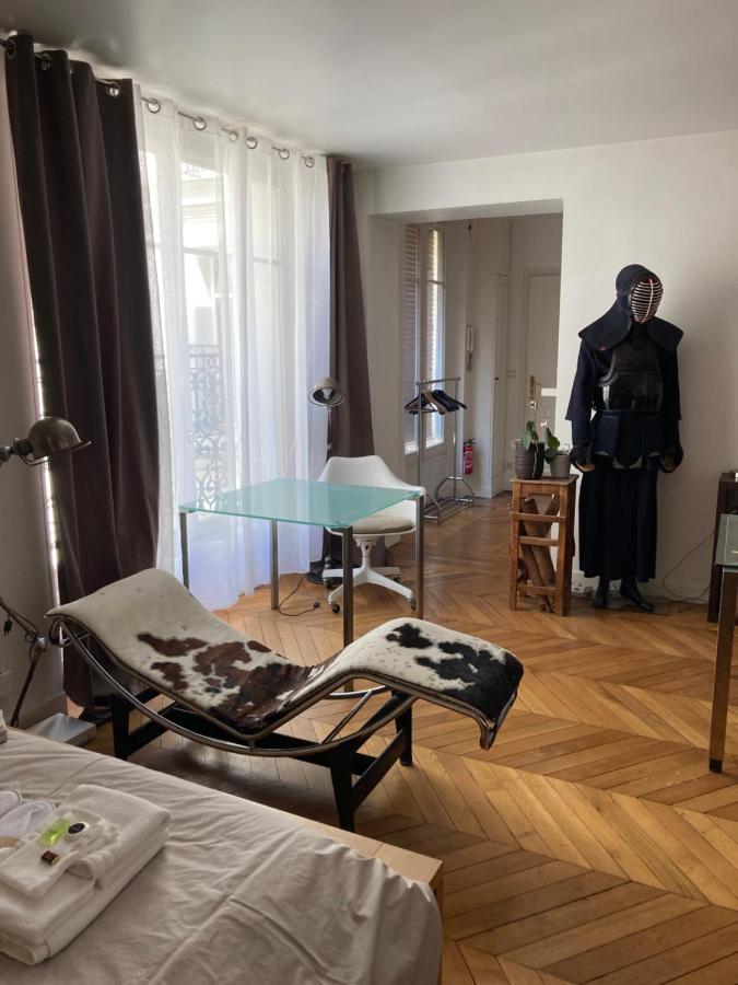 Charmant Studio Apartment Париж Екстериор снимка
